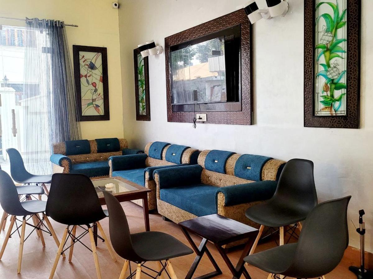Solitude, The Boutique Hotel Халдвани Экстерьер фото